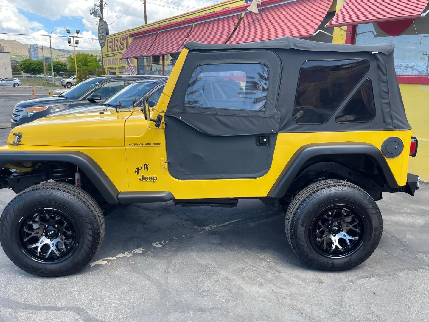 2000 Solar Yellow /Black Jeep Wrangler SE (1J4FA29P9YP) with an 2.5L 4 Cyl. engine, Manual transmission, located at 801 South State Street, Salt Lake City, UT, 84111, (801) 328-0098, 40.751953, -111.888206 - Wow extremely rare to find extra clean Jeep in immaculate condition 4x4! Low miles only 98,248 miles! Interior and exterior are both in excellent shape for the year. This is a clean title no reported accidents on the CarFax history report. It has passed emissions already and is ready to go. Featur - Photo#17